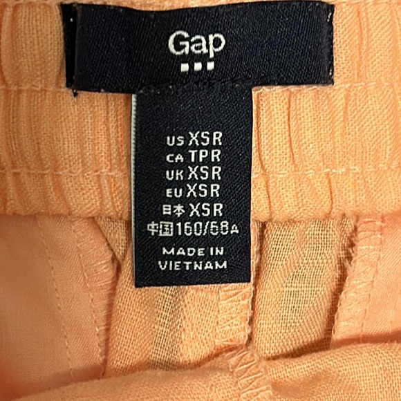Gap Short Size XSR - Picture 5 of 7